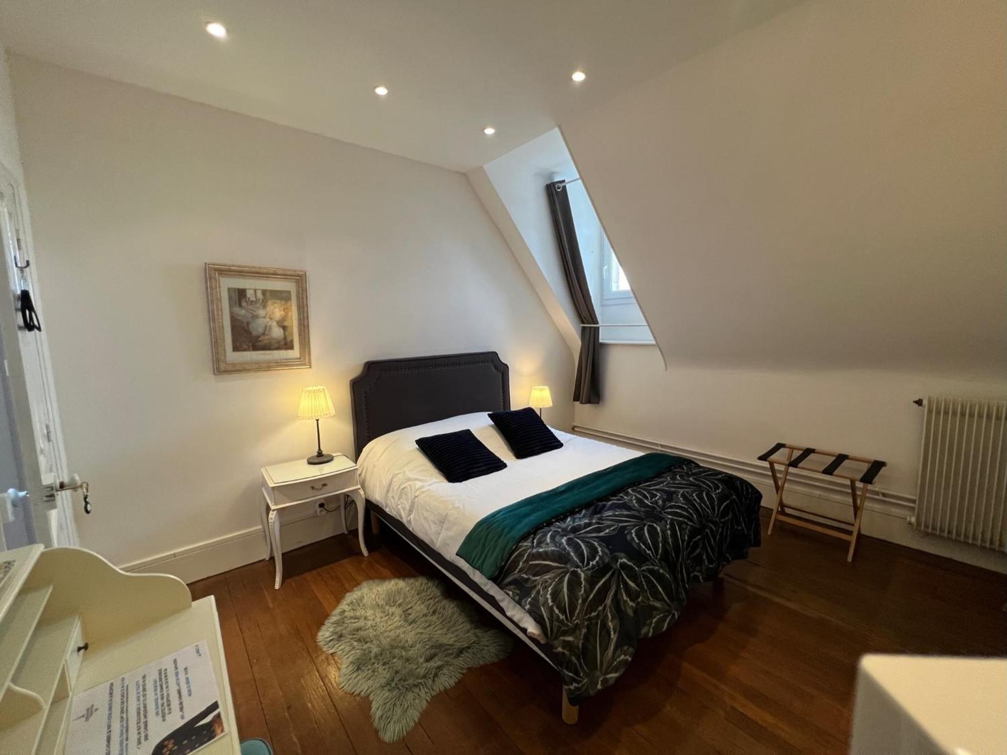 Le Prieure De Buffon Bed & Breakfast Room photo