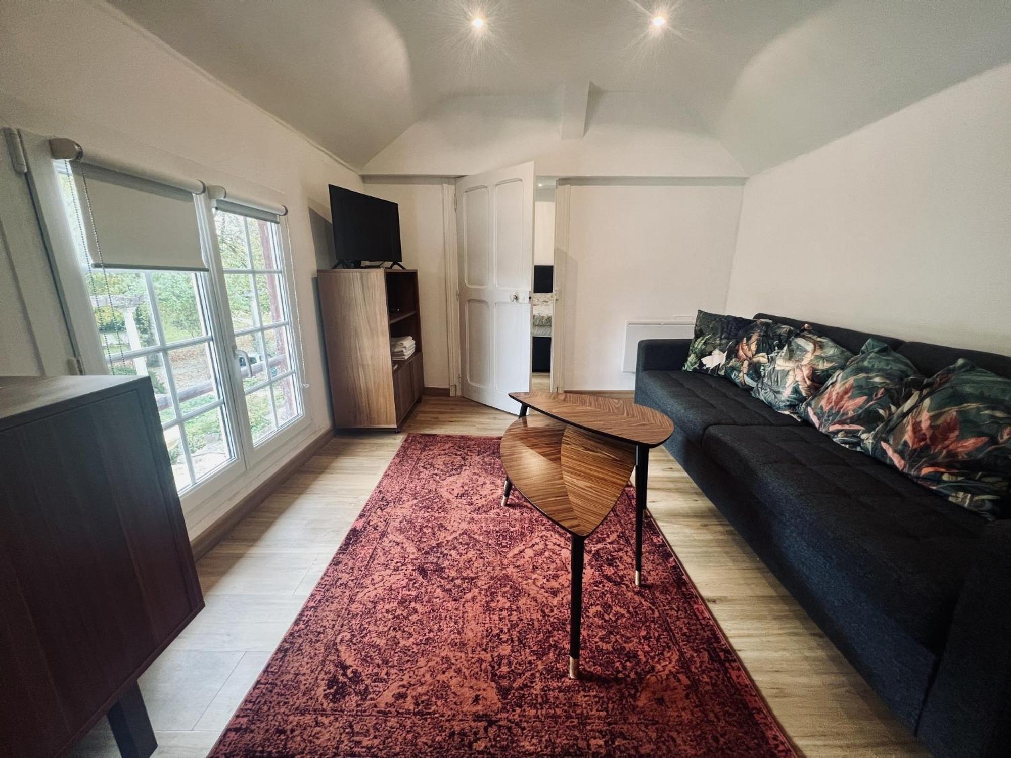 Le Prieure De Buffon Bed & Breakfast Room photo