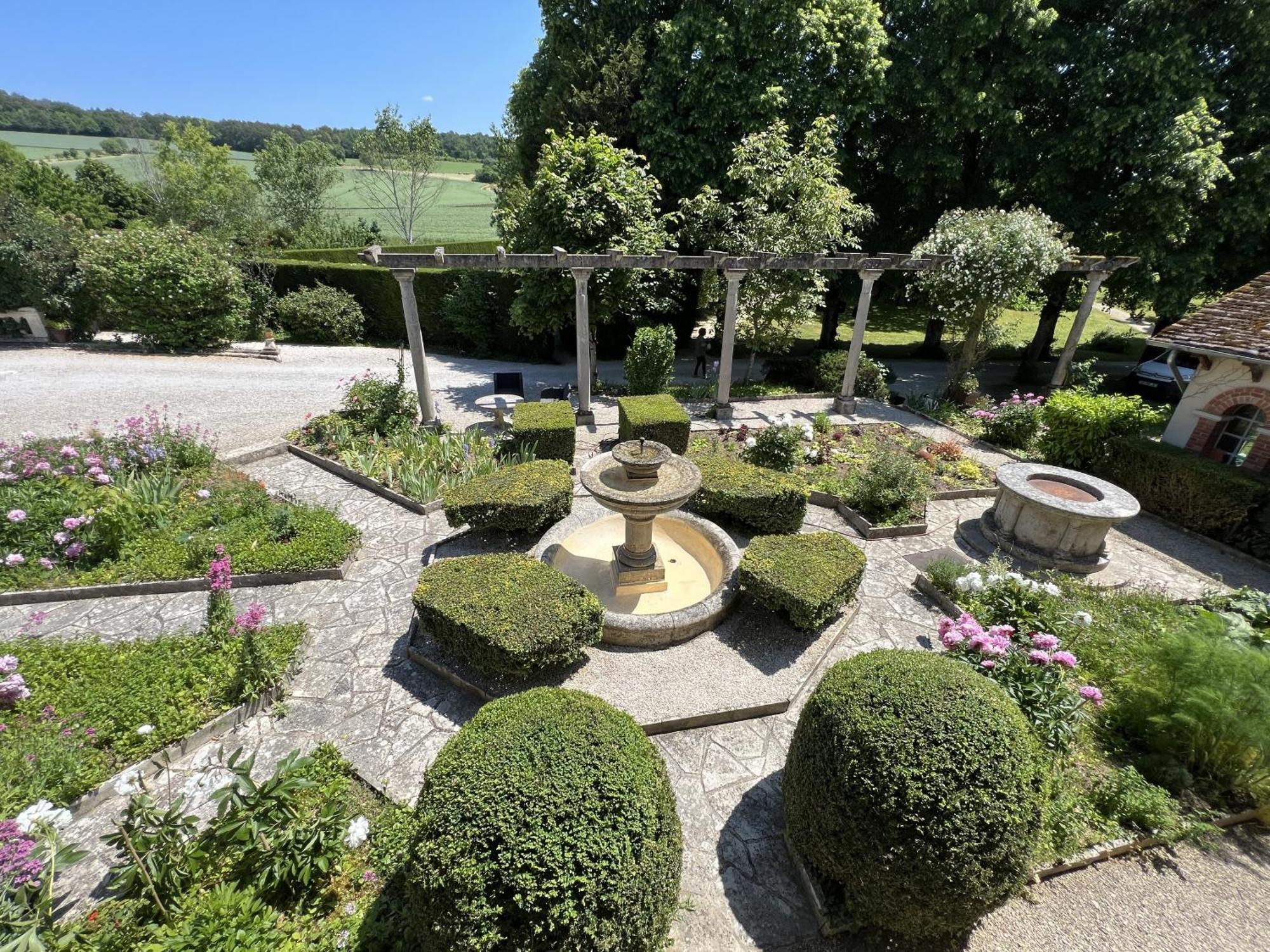Le Prieure De Buffon Bed & Breakfast Room photo